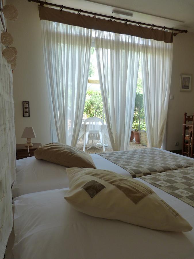 Hotel La Terrasse Marnand Rum bild